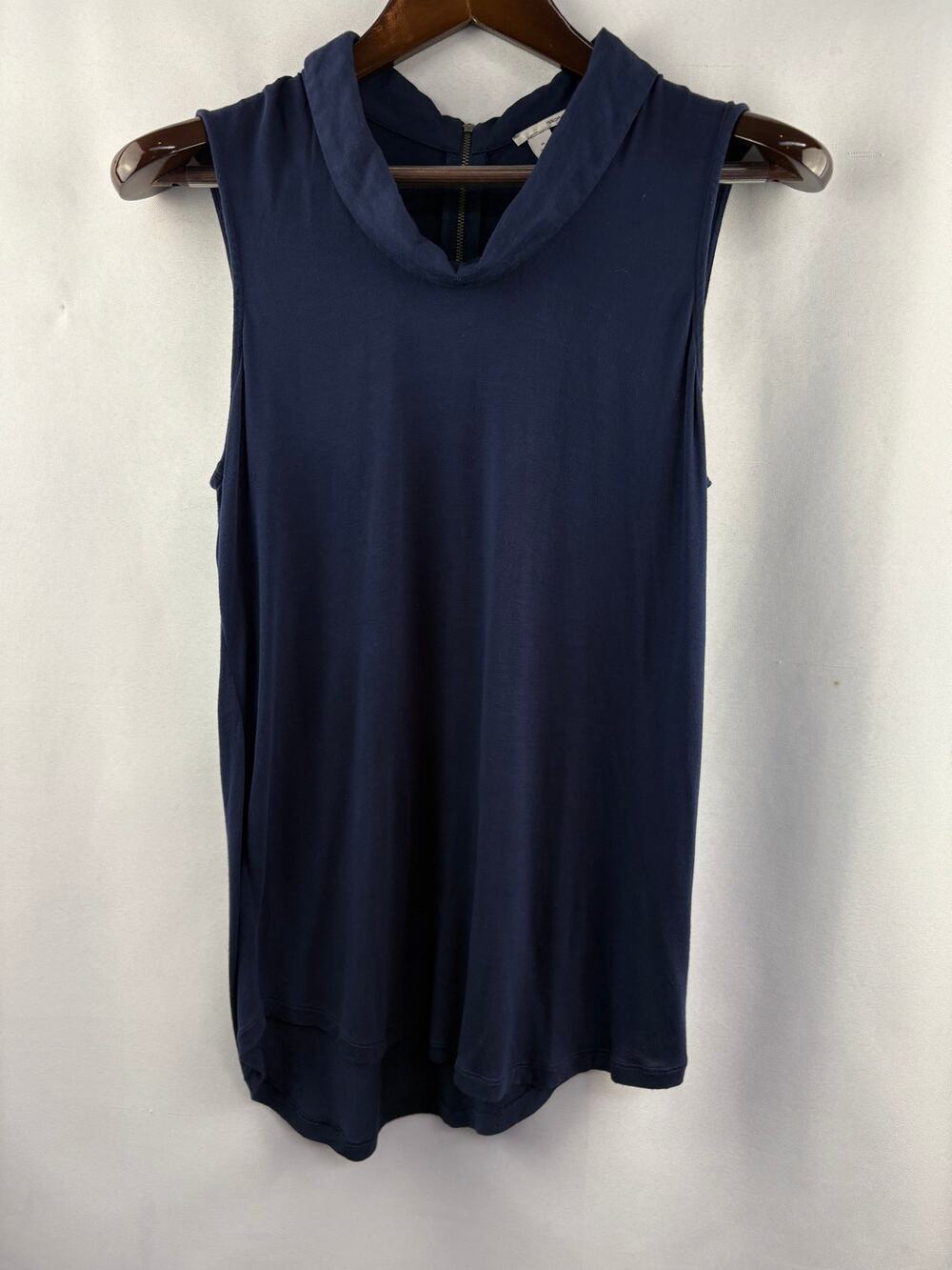 Women’s Halogen Medium Navy Blue Sleeveless Blouse